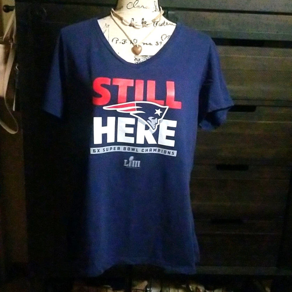 NFL New England Patriots T-shirt.